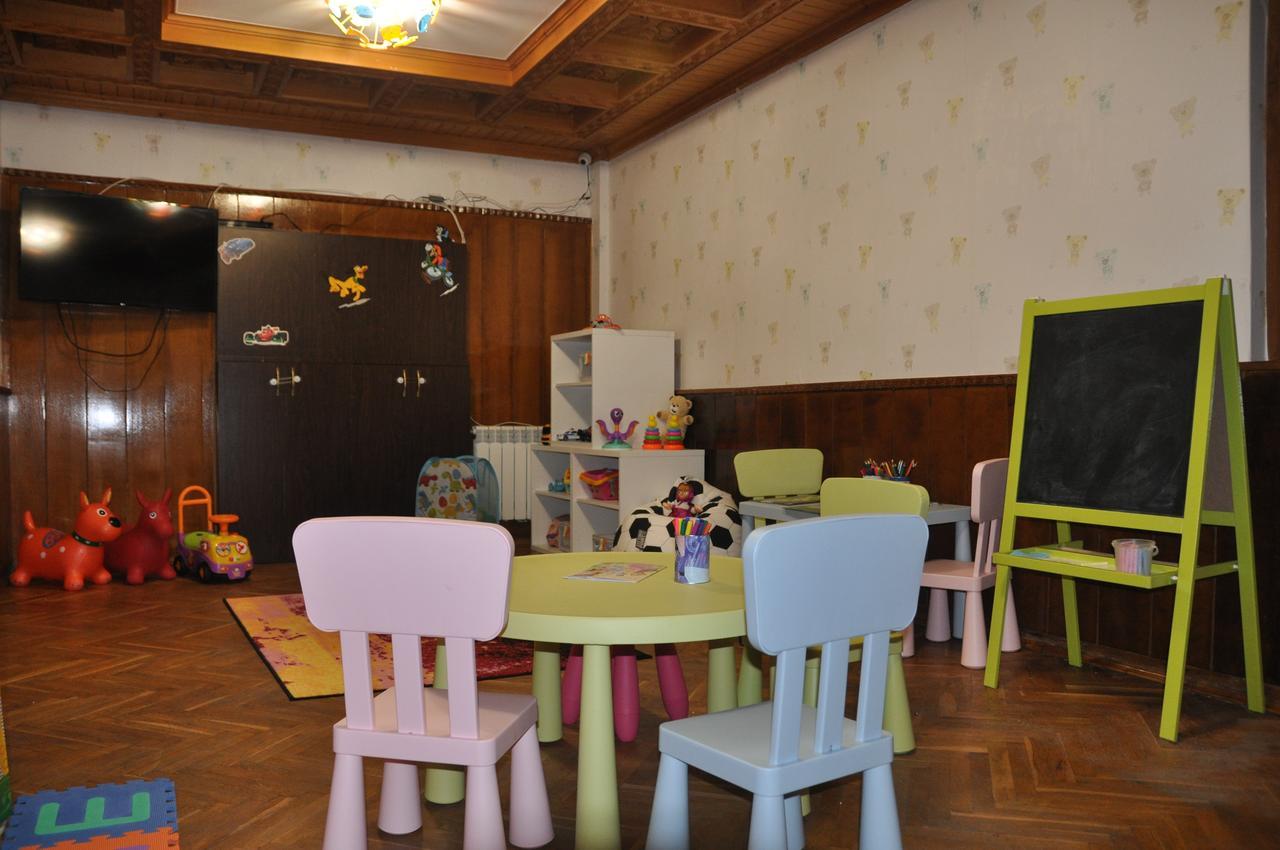 Family Hotel Balkanci Uzana Exterior foto