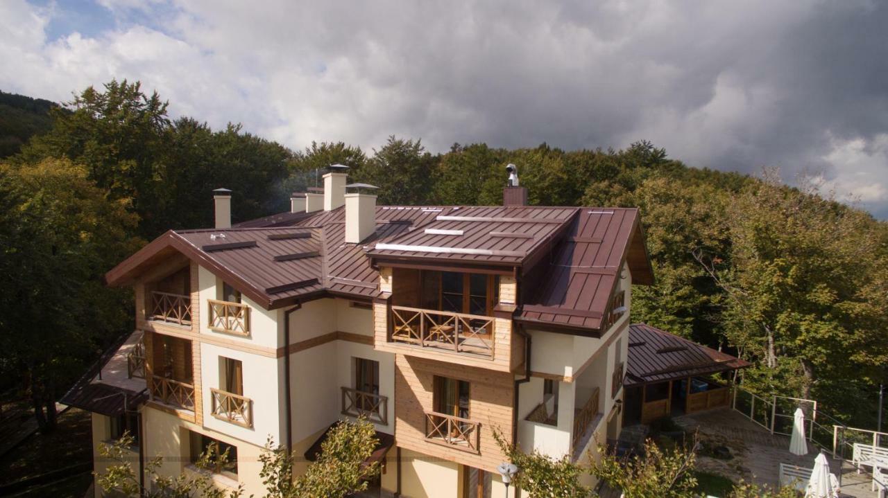 Family Hotel Balkanci Uzana Exterior foto